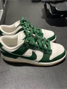 Nike Women's Low-Top Sneakers in Green and White